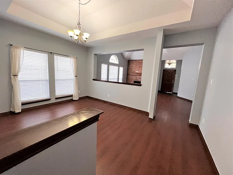738 Ridgemont Dr — Photo 6