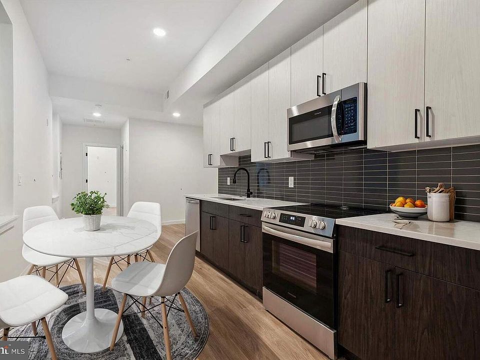 1st image of 1704 Frankford Ave #202