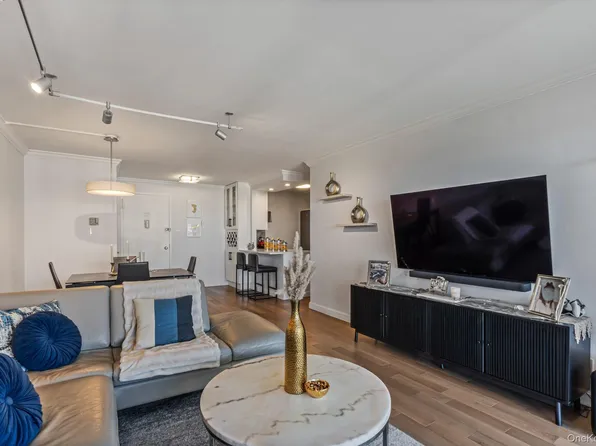 18-15 215th Street #15F, Bayside, NY 11360