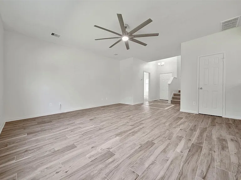 305 Crooked Pine Ct — Photo 15