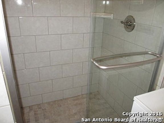 5th image of 267 Goodhue Ave