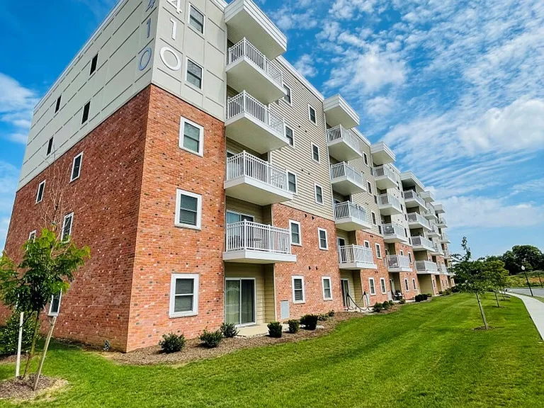 410 - Exterior