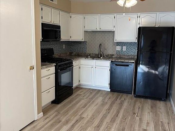 4th image of 3501 Timberbridge Dr APT C