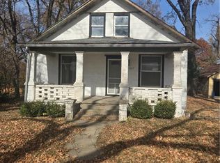 607 W 4th Ave, Garnett, KS 66032