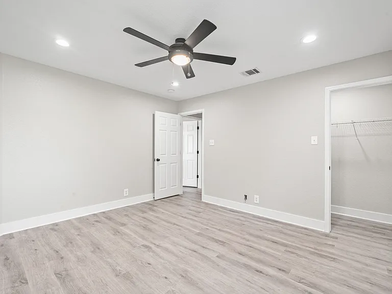 8815 Imperial Cross — Photo 32