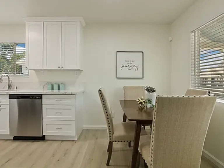 107-123 S Williford Ln — Photo 13