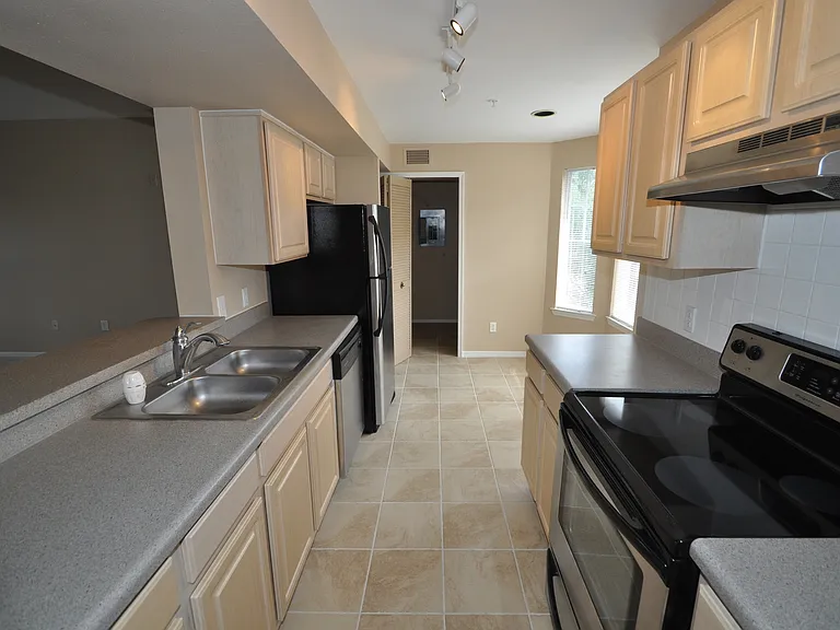 408 Summit Ridge Pl #316 — Photo 2