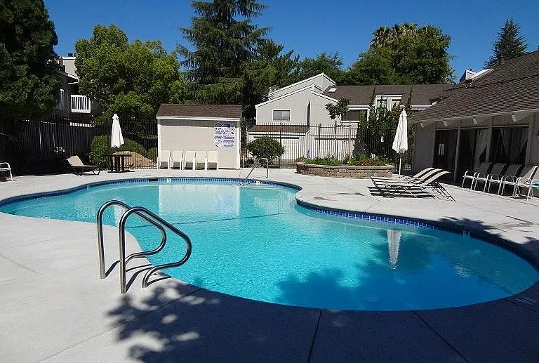 7818 Hampton Ln — Photo 20