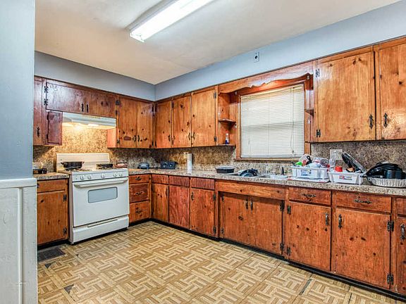 4th image of 1013 Fuller Ave SE