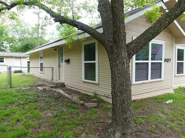 907 Hall St, McKinney, TX 75069