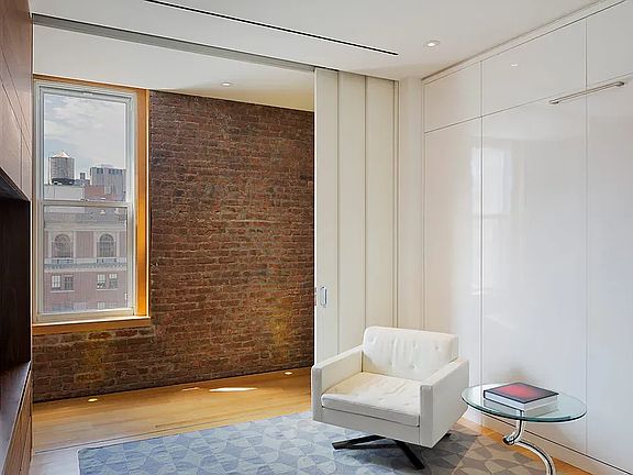 5th image of 543 Broadway APT 9