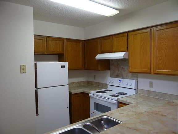 5th image of 914 Gaynor Ave