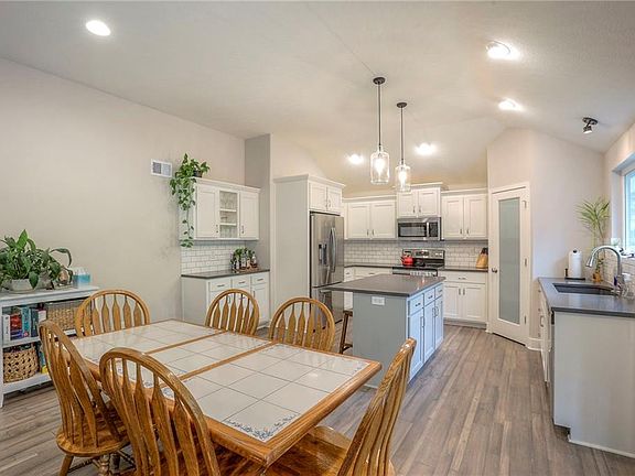 5th image of 20917 E 50th Terrace Dr S