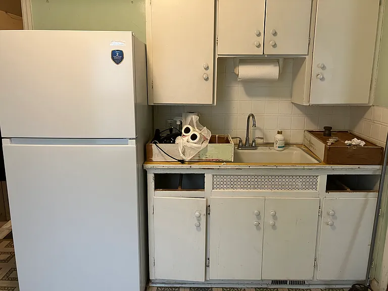 2176 Evanston Ave — Photo 4