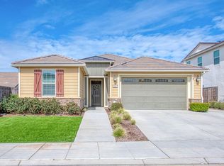 439 Grant Ave W, Madera, CA 93636