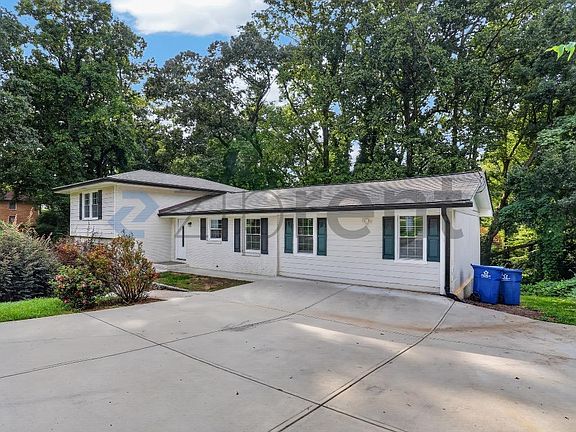 2nd image of 3191 Crestview Cir