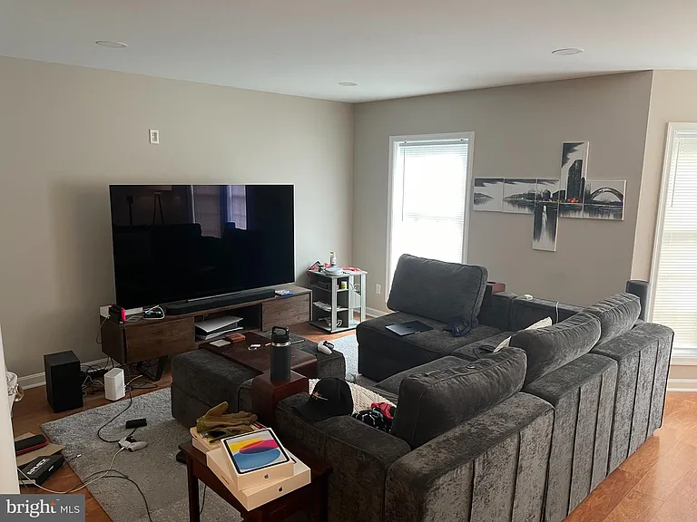 100 Parker Ave #22 — Photo 18