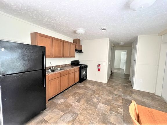 3rd image of 12108 Diana Dr