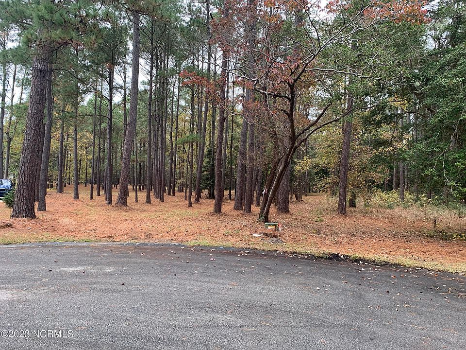 1st image of 566 Captains Court SE
