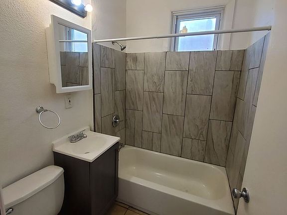 5th image of 2508-2508A N 35th St