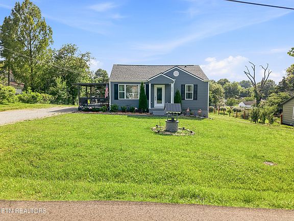 2nd image of 2905 Atoka Ln