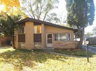 408 Commonwealth Ln, Elmhurst, IL 60126