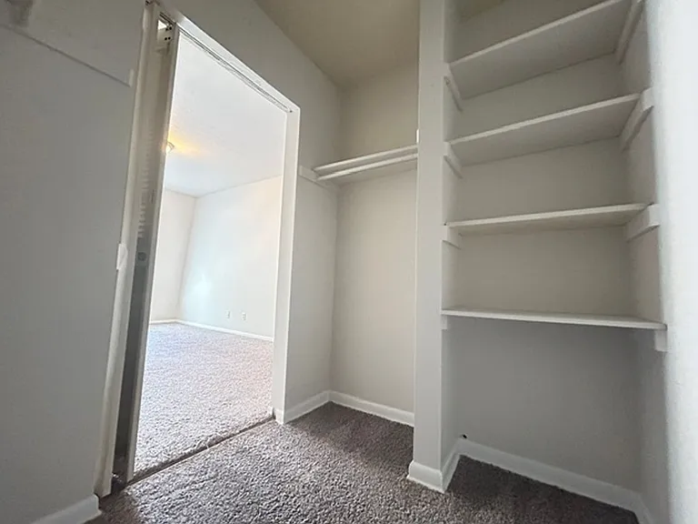 Cedar Chase Apartments — Photo 16