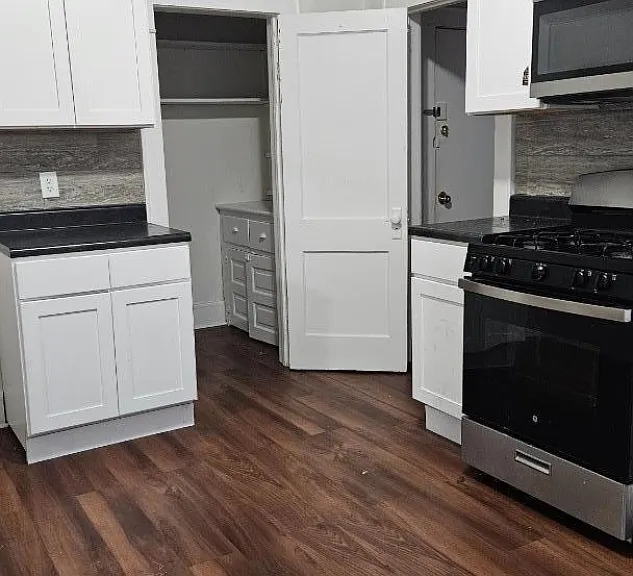 911 Washington Ave #2 — Photo 4