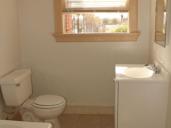 3rd image of 945 Beacon Ave APT 403