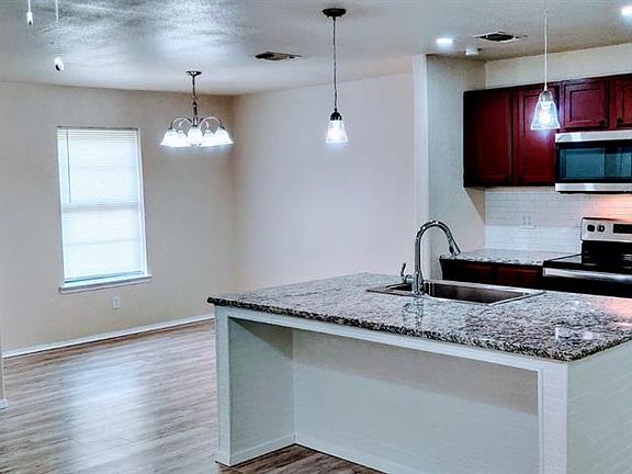 4th image of 605 Yucca Ln