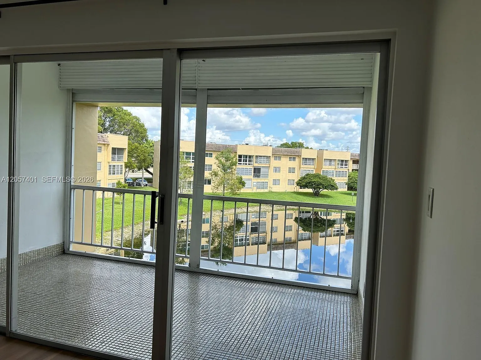 Bermuda Club Three Condo — Photo 3
