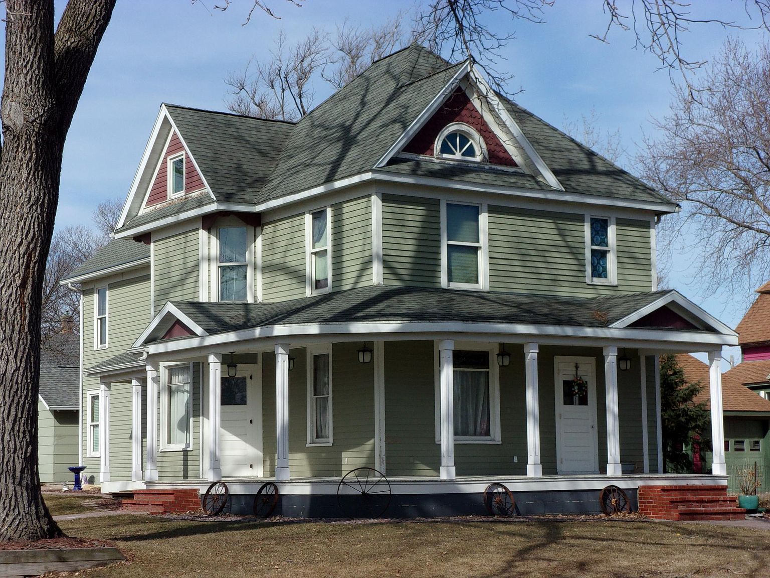 406 S Elm St Fairmont Mn 56031 Mls 5721872 Zillow