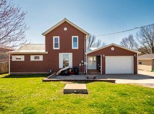 702 E 6th St, West Liberty, IA 52776