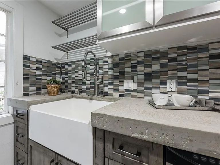 1212 Castle Hill St #7 — Photo 22