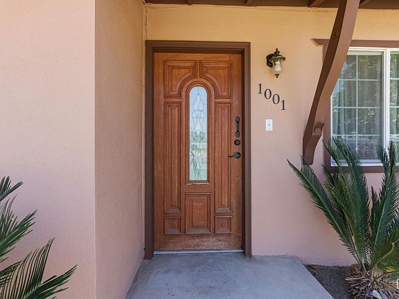 3rd image of 1001 White Ln
