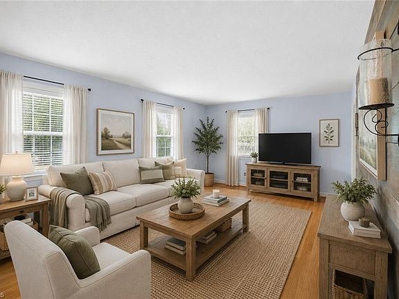 5th image of 1809 Pope Ln