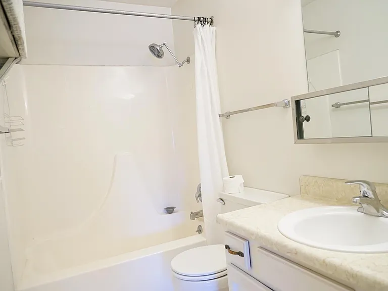 2347 Wildwood Pl — Photo 8