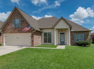 112 Peak Valley St, Youngsville, LA 70592