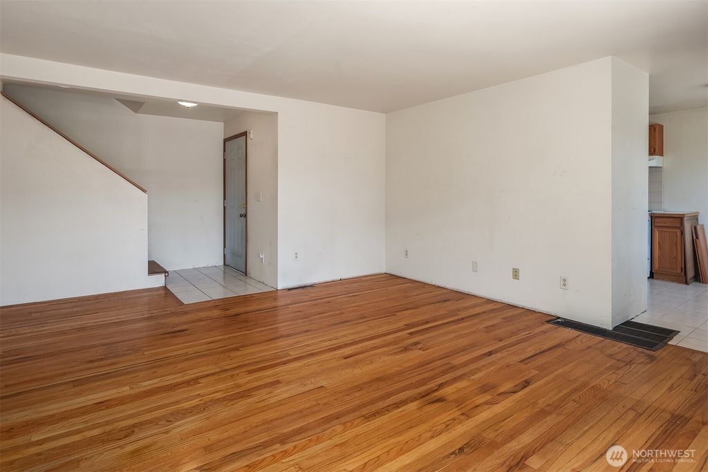 2816 NW 80th Street, Seattle, WA - More