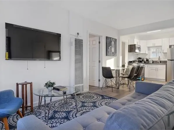 6031 8th Ave, Los Angeles, CA 90043