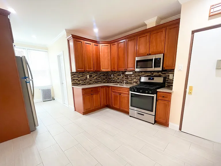 54-06 Nurge Ave #3 — Photo 8