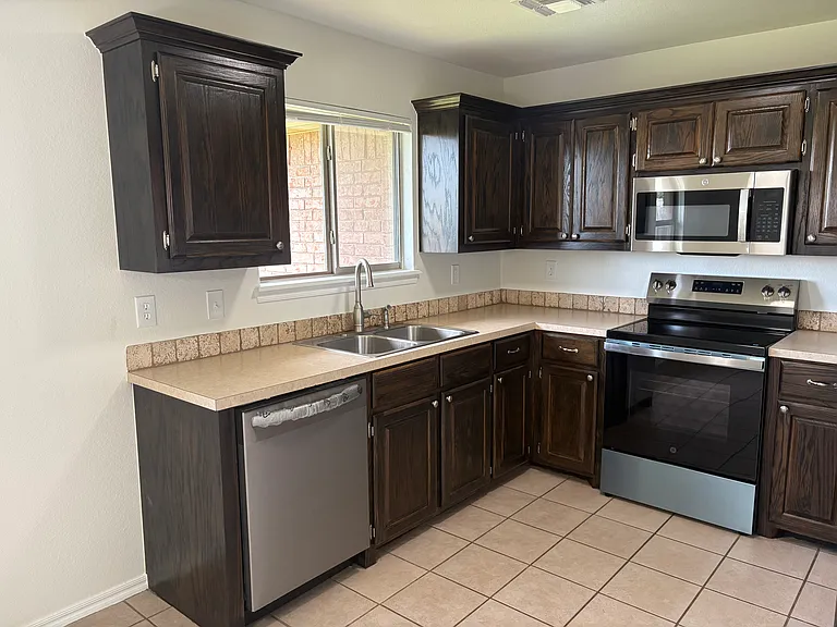 4420 SW Mesquite Dr — Photo 5