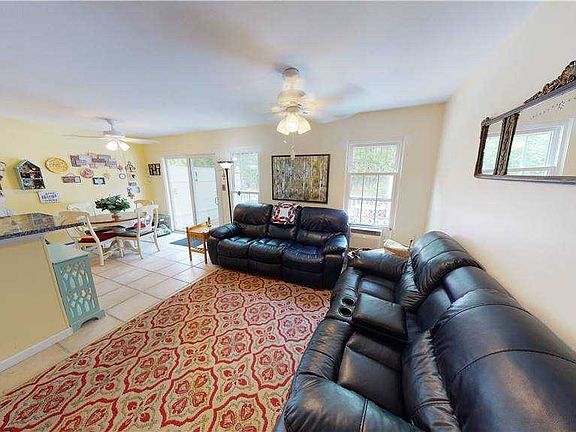 3rd image of 182 Garden Gate Ct
