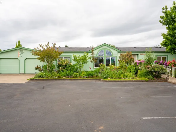 4055 Royal Ave Space 69, Eugene, OR 97402