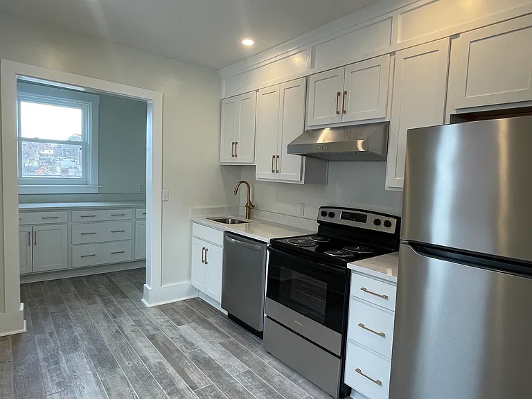 2321 Sherbrook St #2 — Photo 19