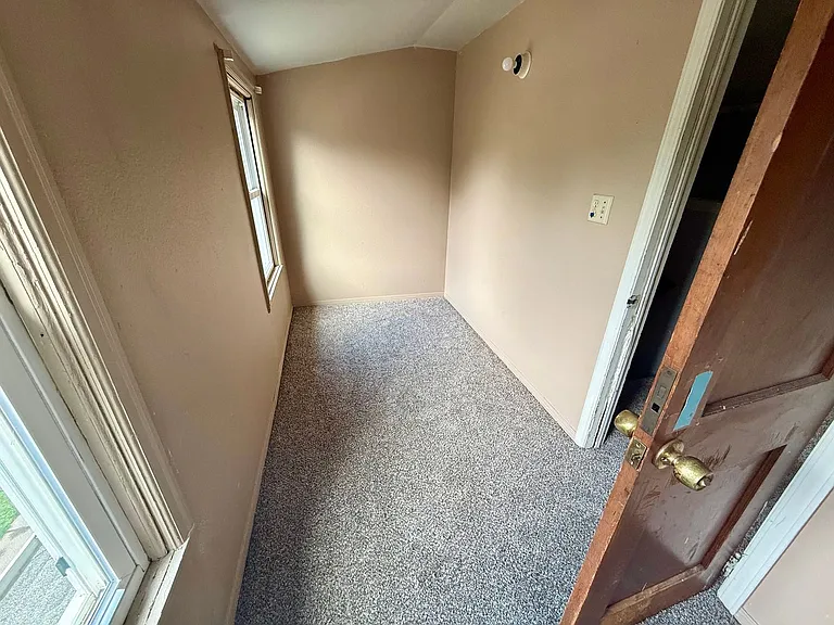 1515 S Norton Avenue (Alpha Team) — Photo 13
