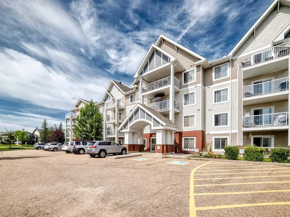 13830 150th Ave NW #301, Edmonton, AB T6V 1X2