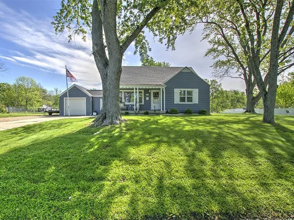 360 N 34th St, Decatur, IL 62521
