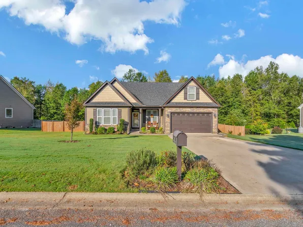 560 Canewood Ln, Campobello, SC 29322