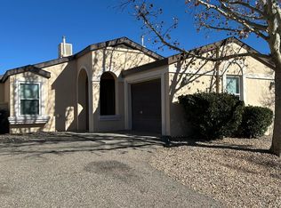 992 Charles Dr NE, Rio Rancho, NM 87144